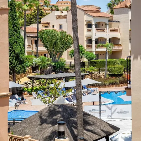 Beautiful With Stunning Sea Views, Perfect For Relaxation شقة