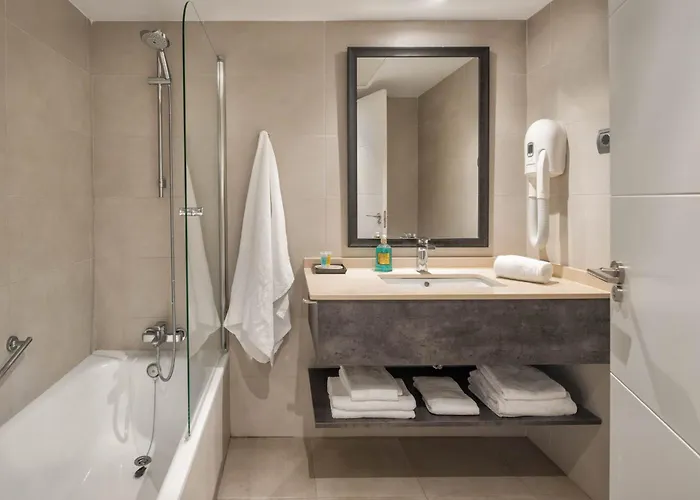 Beautiful With Stunning Sea Views, Perfect For Relaxation Lejlighed