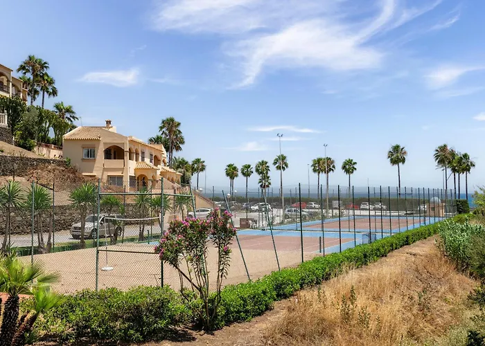 Beautiful With Stunning Sea Views, Perfect For Relaxation *