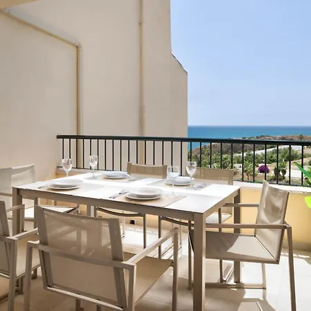 Beautiful With Stunning Sea Views, Perfect For Relaxation Appartement